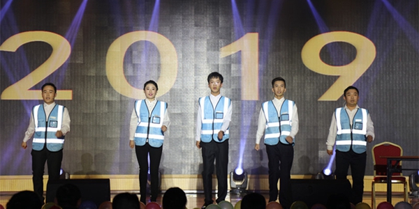 10-02、管理公司情景劇《中國夢 三箭夢》.jpg